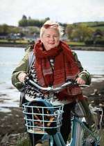 Watch Exploring Northern Ireland with Siobhán McSweeney M4uhd