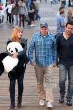 Watch Welcome to the Family M4uhd